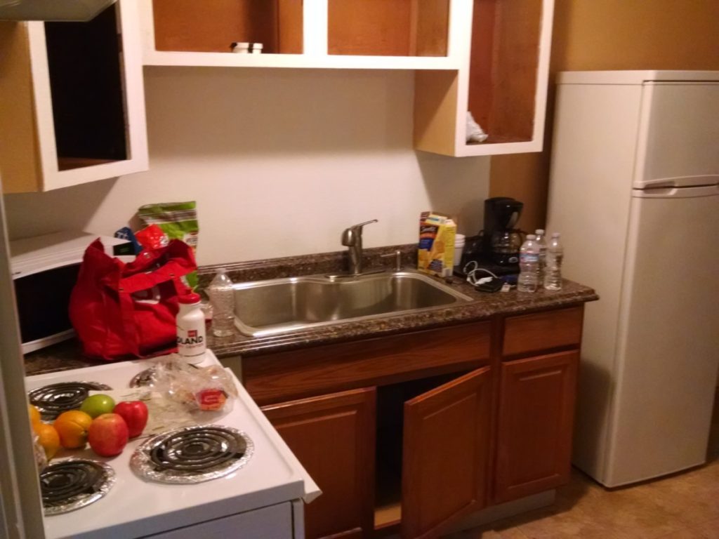 Kitchen in a hotel room in Forks, Washington near Olympic National Park